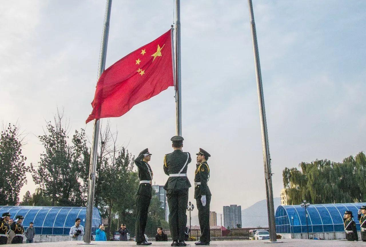 28岁派出所警察举枪自尽8天后,又一名30岁警察举枪自尽!